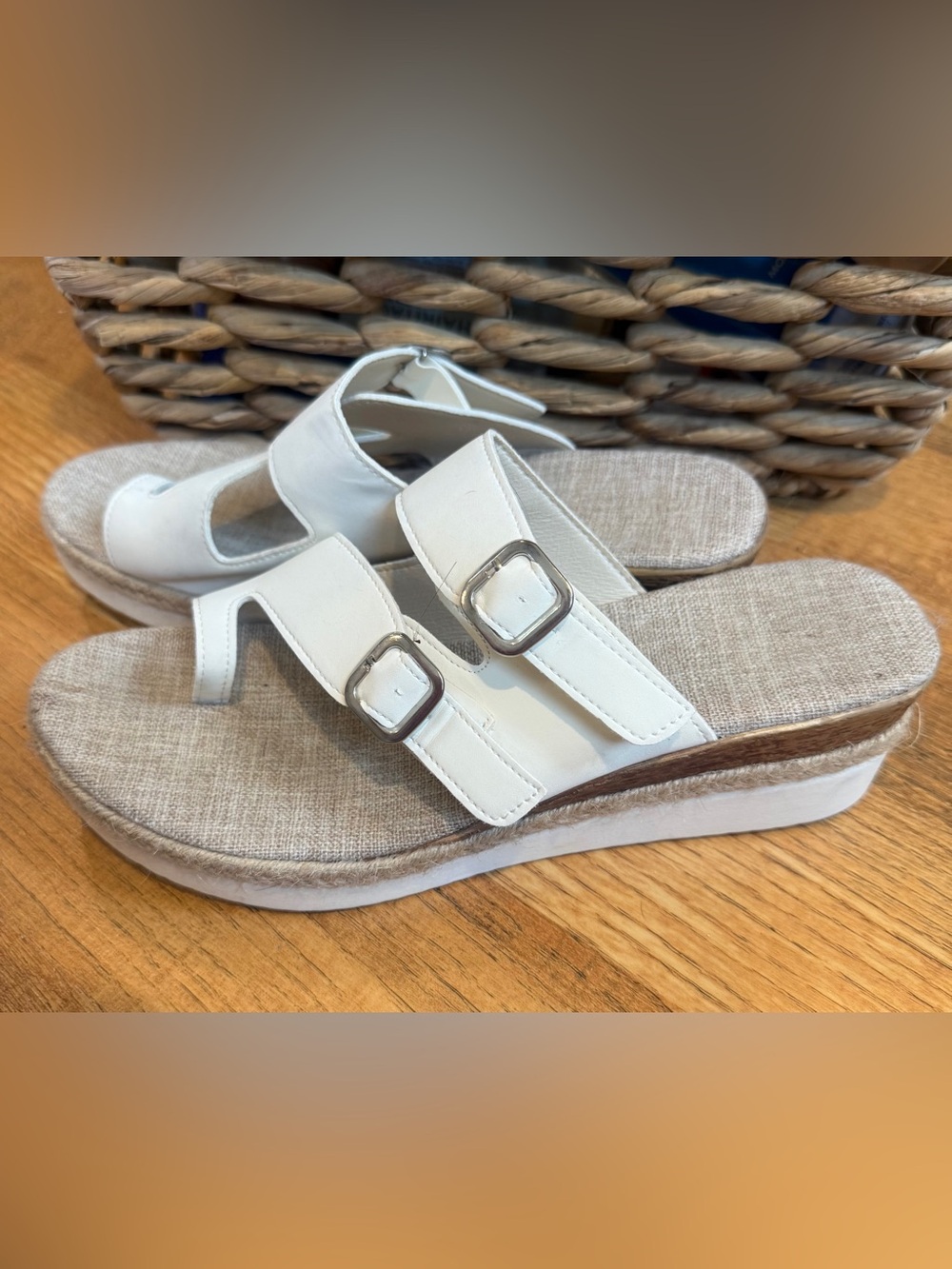 Women’s 9 2” wedges sandals. Very comfortable. Very good condition.